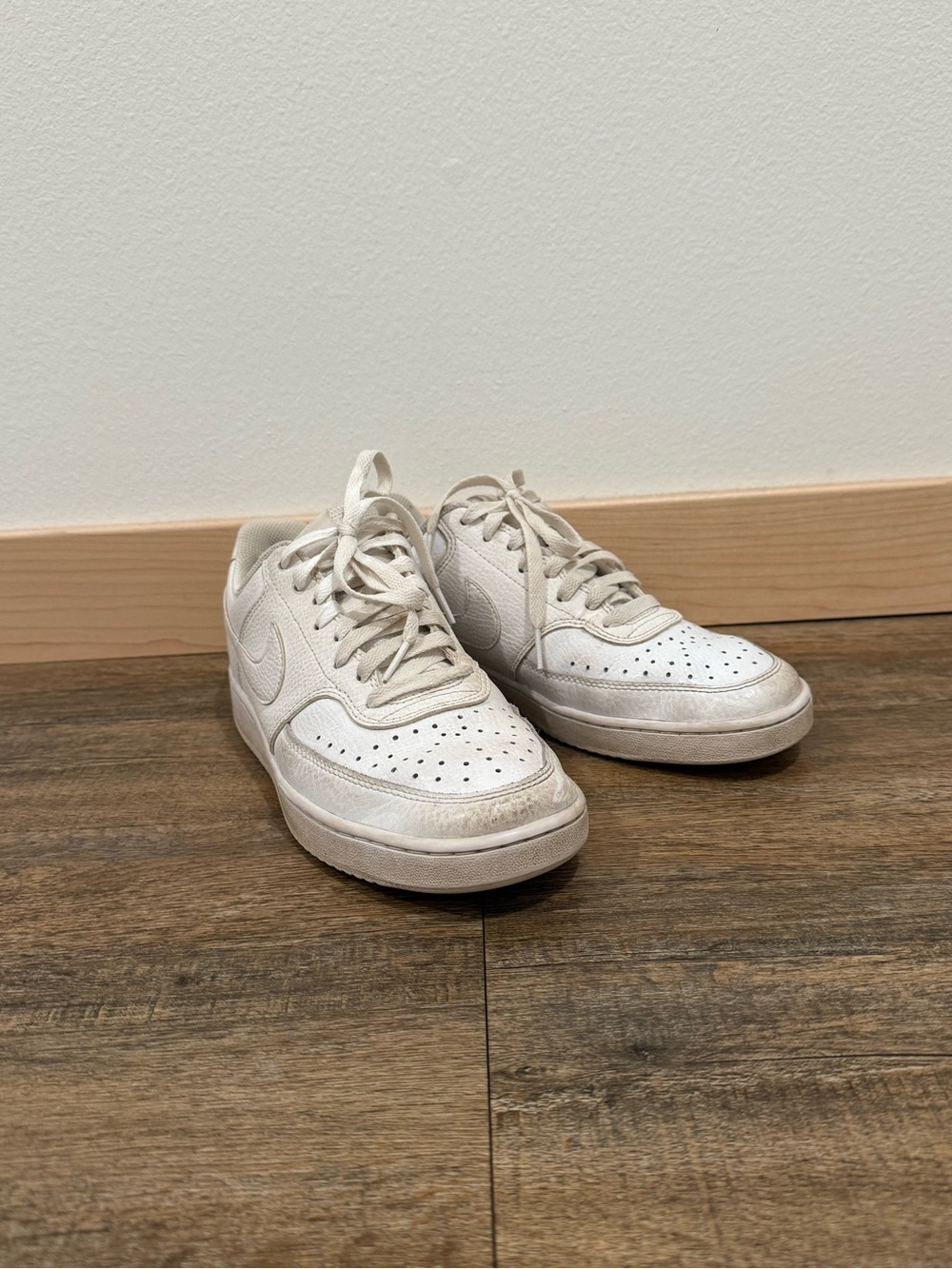 Classic Low-Top Sneakers in Off-White